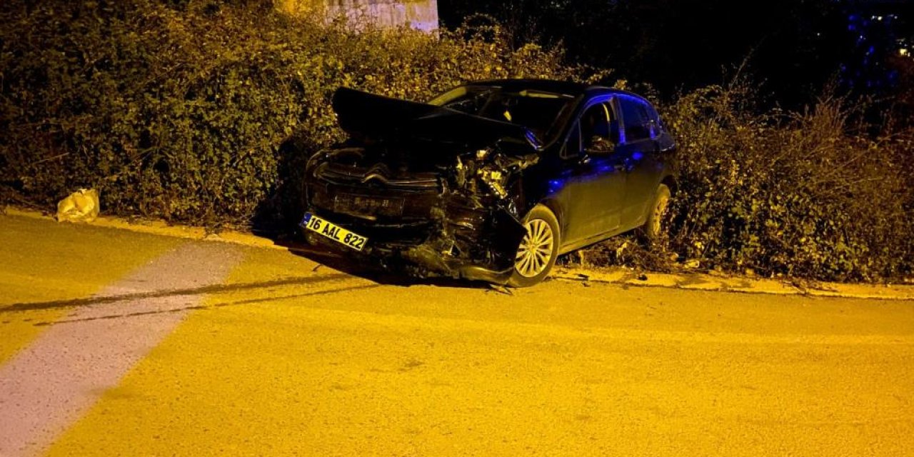 İki otomobil çarpıştı: 4 yaralı