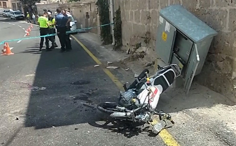 Okula giden öğrenciler kaza yaptı: 2 yaralı