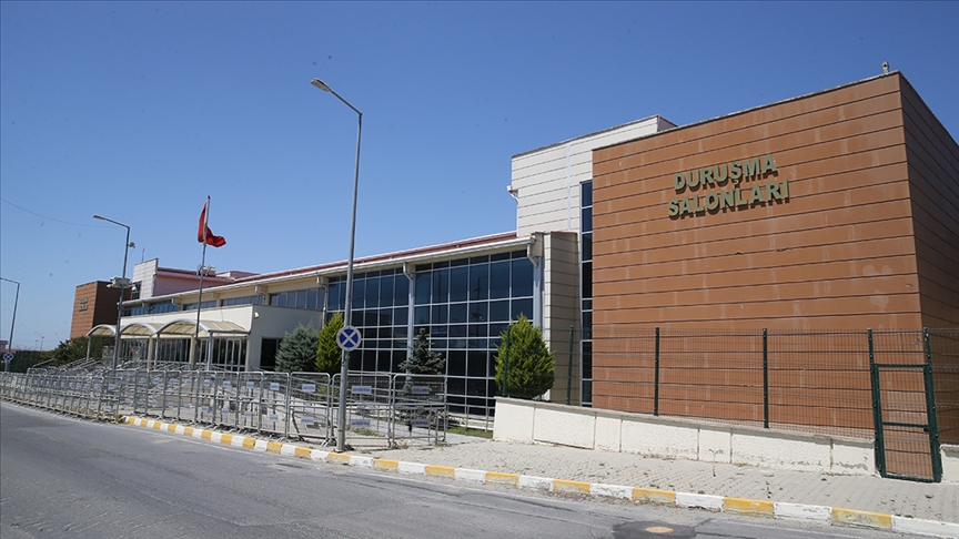 İstanbul’un seçilmiş başkanı yargı önünde