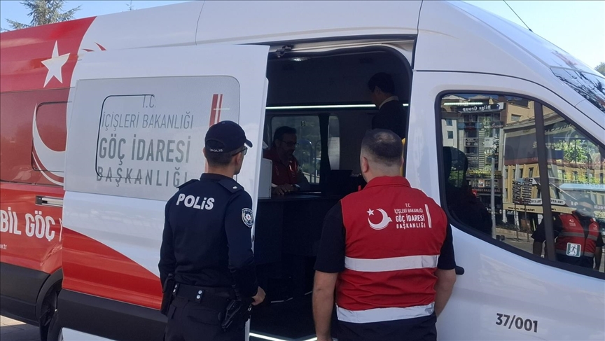 Türkiye, düzensiz göçle mücadelesini sürdürüyor