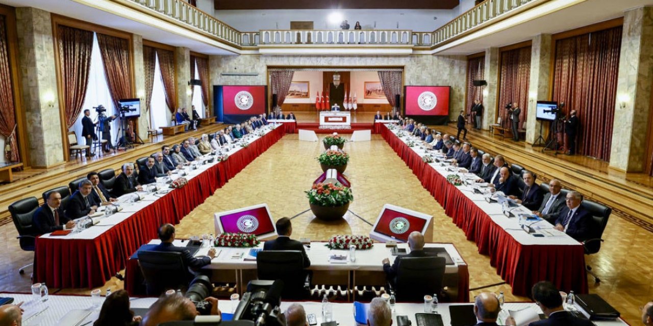 Akademisyenler komisyonda: "Konuşuyoruz ama güvencemiz var mı?"