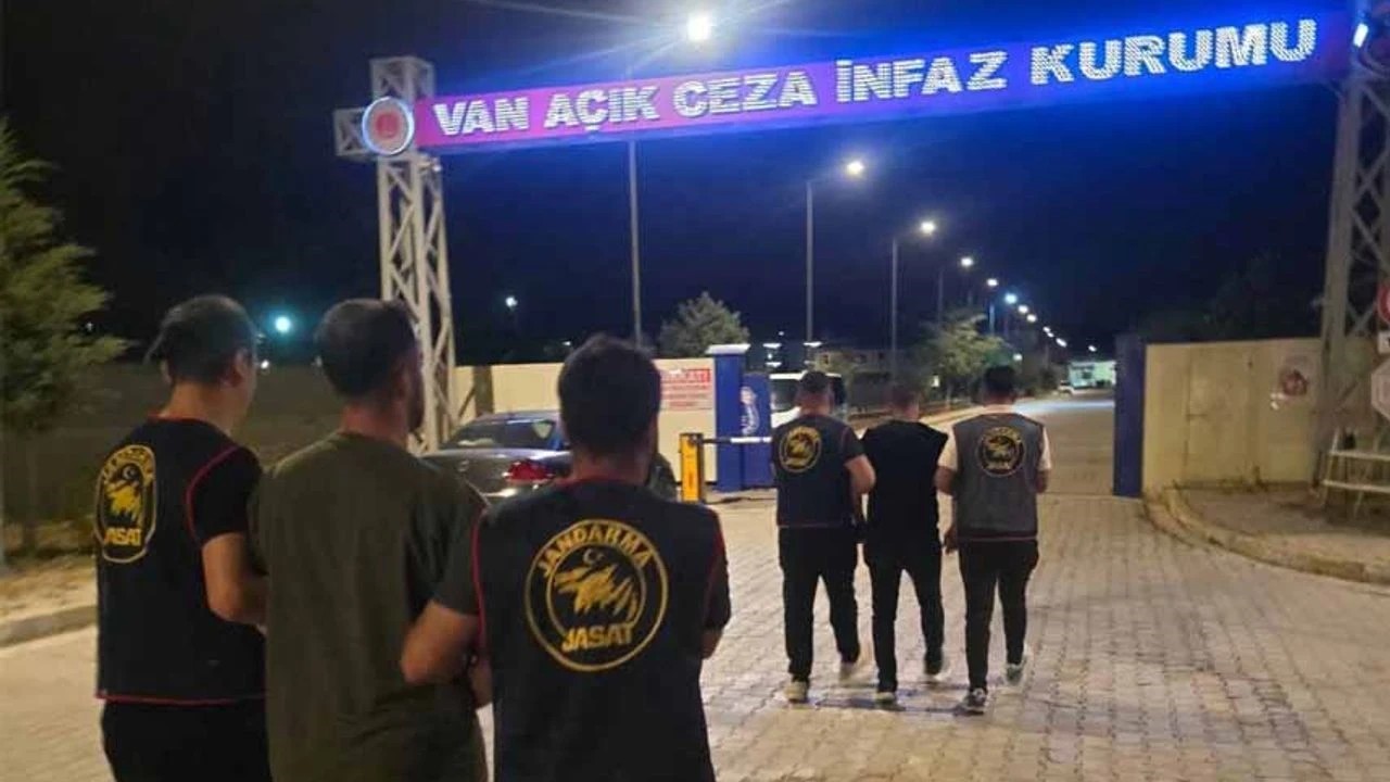 Hapis cezası bulunan 2 şahıs yakalandı