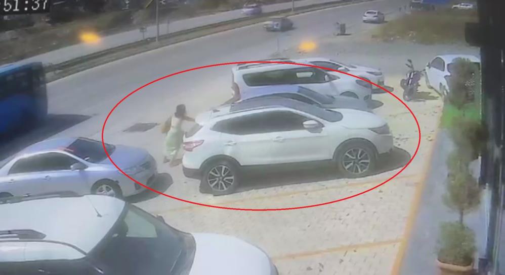 Faciayı tek eliyle önledi