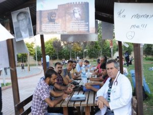 Açlık grevindeki Kürtçe öğretmen adaylarına sağlık kontrolü