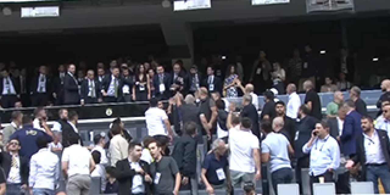 Fenerbahçe kongresinde kavga çıktı