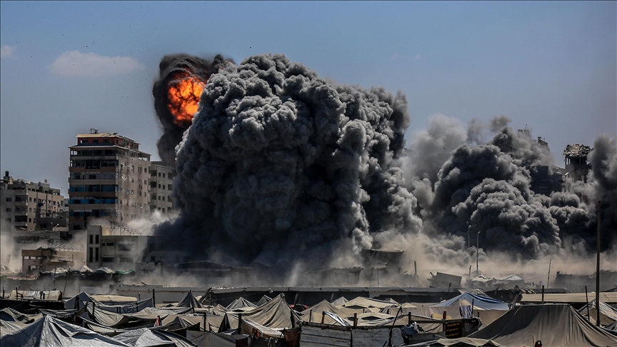 İsrail Gazze'de yerleşim yerlerini vurdu: 28 ölü