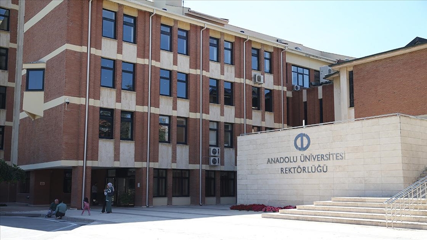Anadolu Üniversitesi ikinci üniversite fırsatı sunuyor