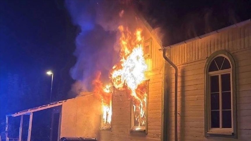 İsveç'te bir camide çıkan yangında kundaklama şüphesi