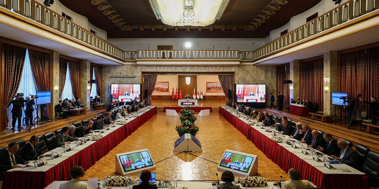 Komisyonda DİTAM ve Rawest Araştırma dinlenecek