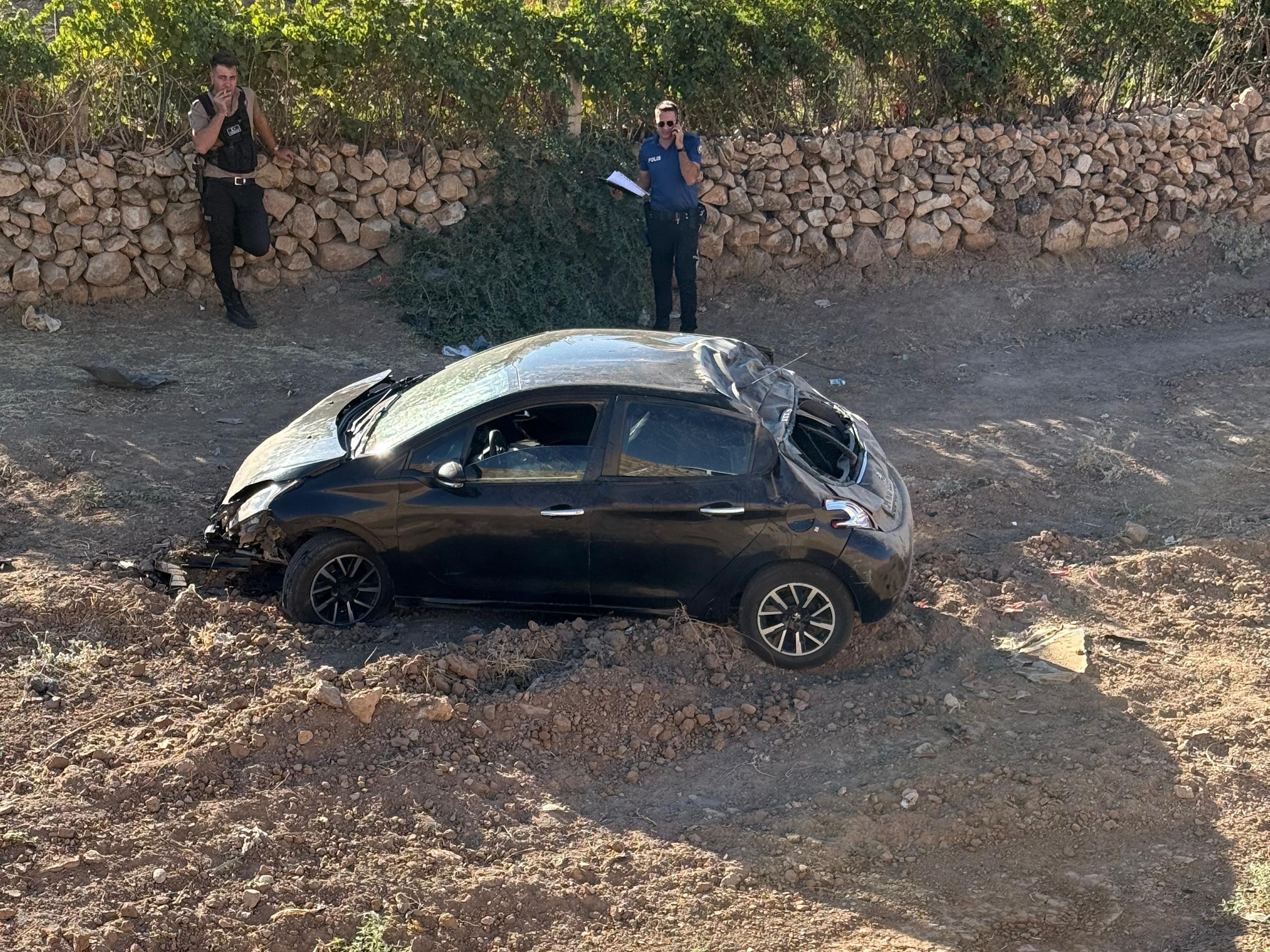 Otomobil şarampole yuvarlandı: 1 yaralı