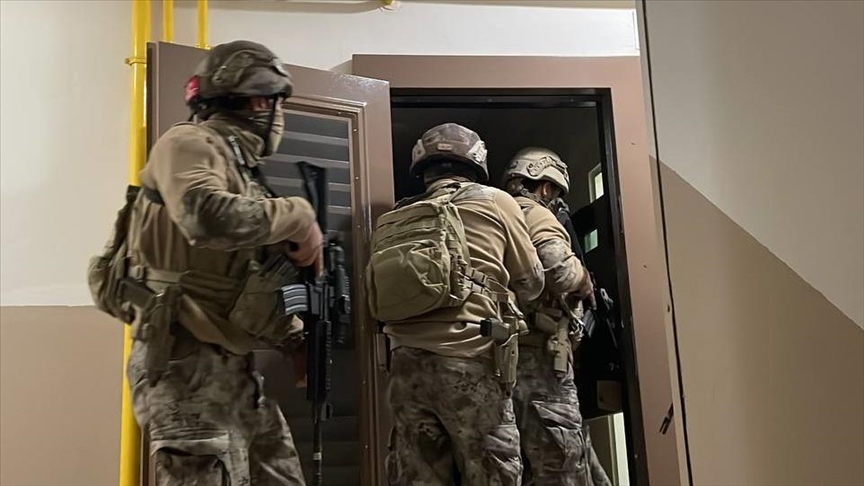 81 ilde ruhsatsız silah taşıyanlara operasyon