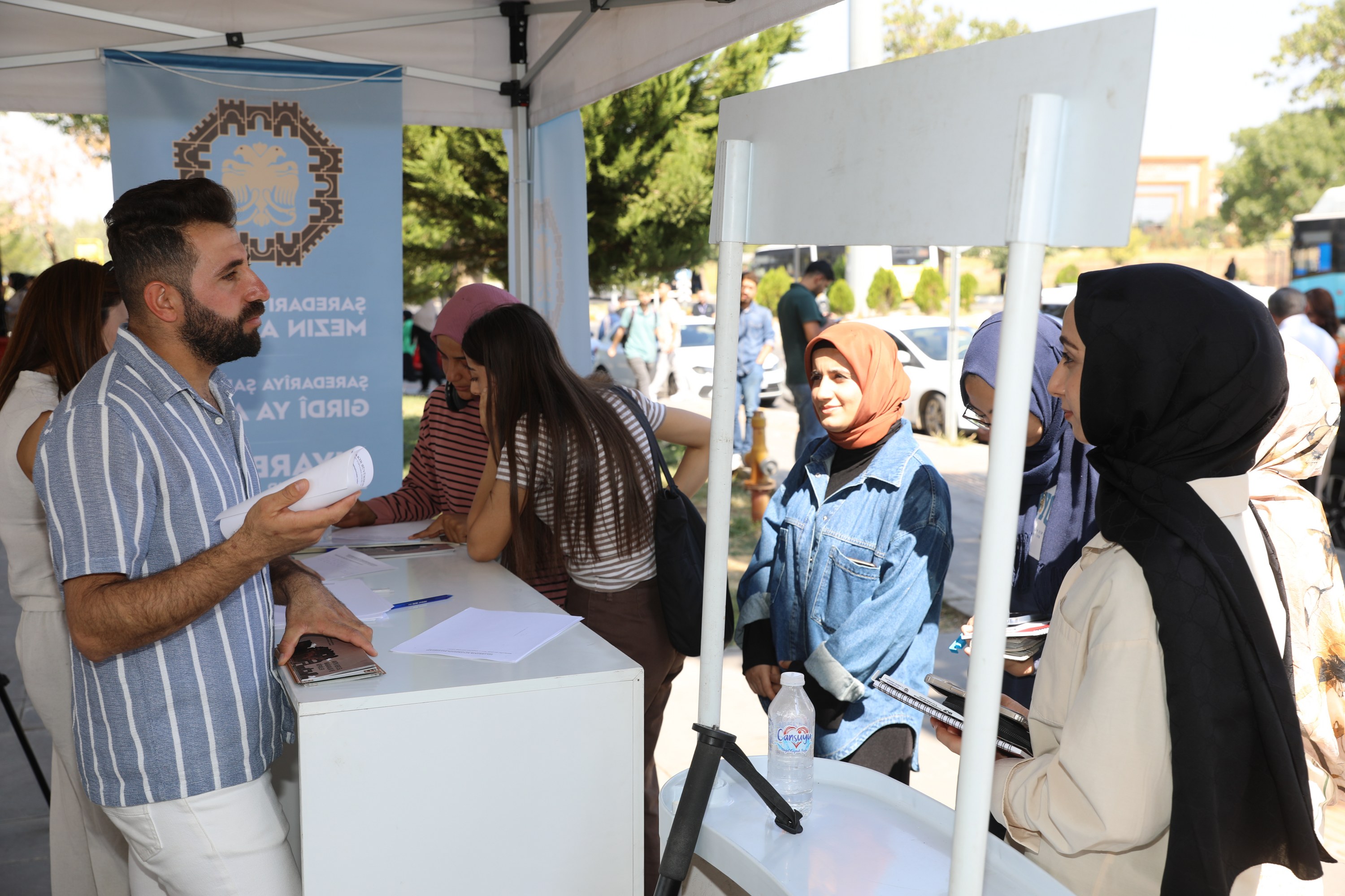 Üniversite öğrencileri ‘Hoş geldin’ standında ağırlanıyor