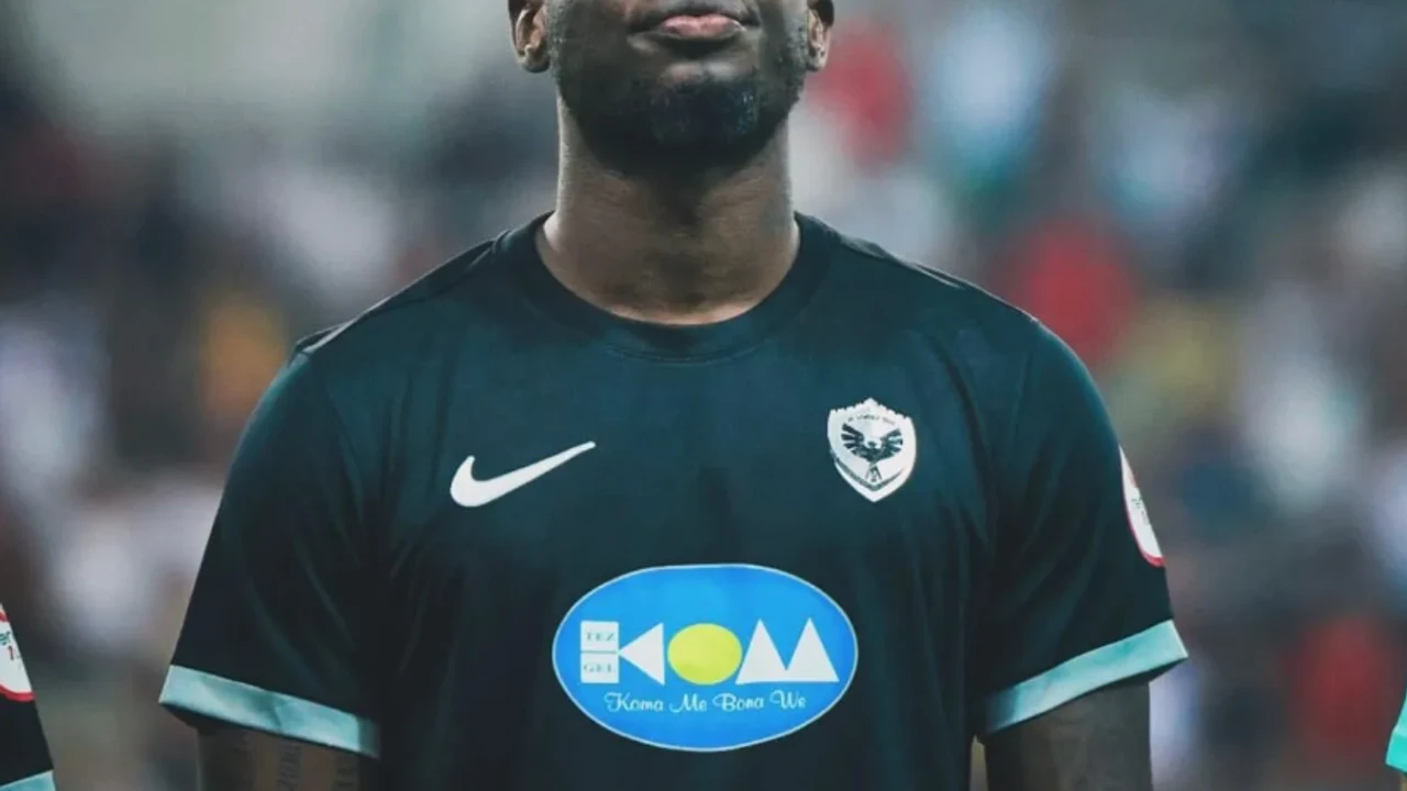 DEM Parti’den Amedspor’un Kürtçe forma sloganına verilen cezaya tepki