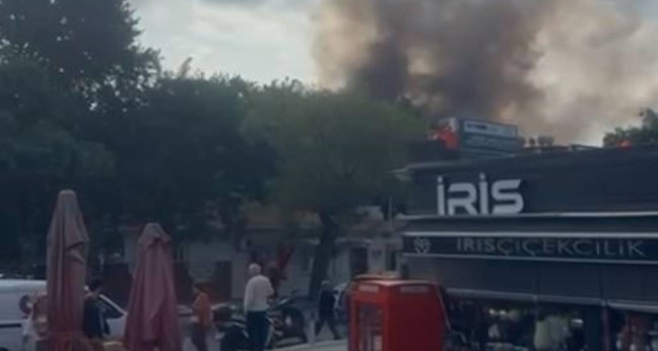 Çay kazanı patladı: Çatı alev aldı