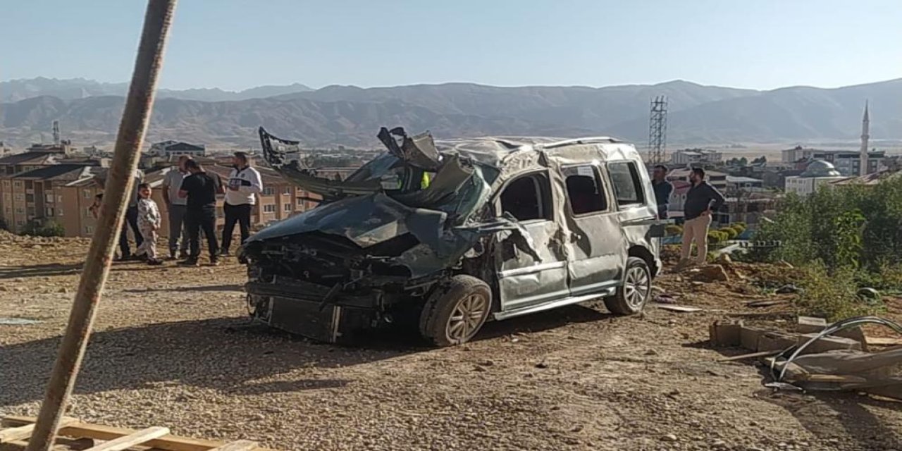 Virajı alamayan otomobil devrildi: 4 yaralı