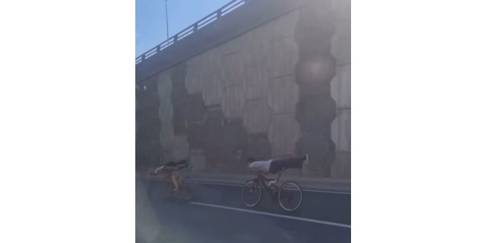 Gençlerin tehlikeli bisiklet şovu