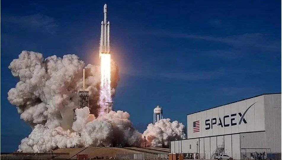 SpaceX 28 Starlink uydusu fırlattı