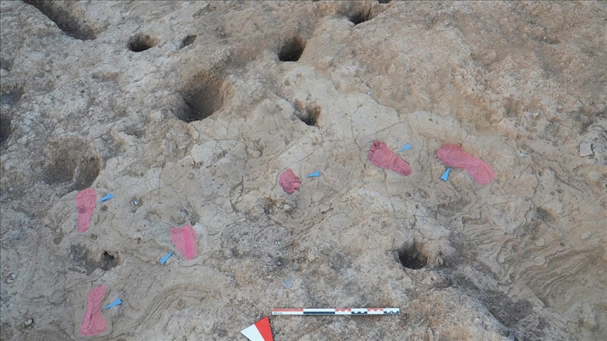 7 bin yıllık insan ayak izleri bulundu