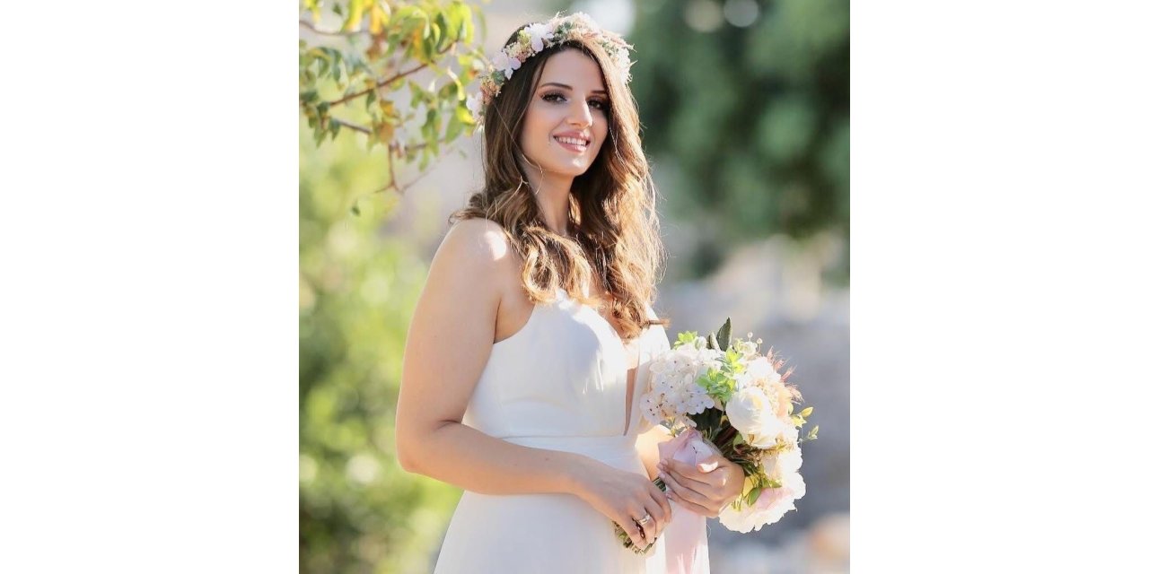 Halatı kopan asansör can aldı