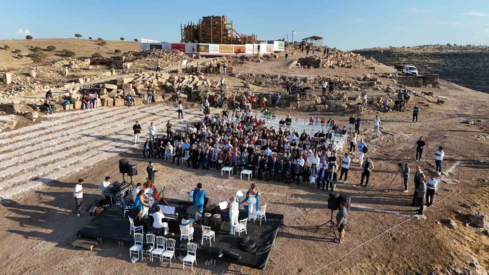 Zerzevan Kalesi’nde sanat rüzgârı esti