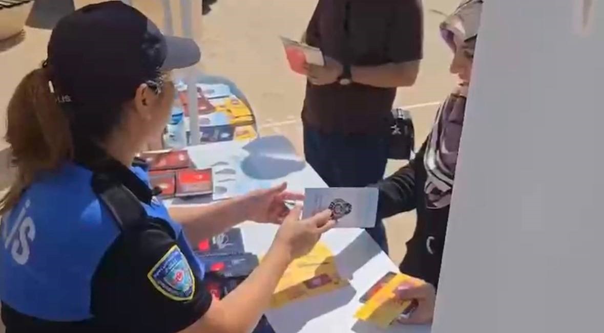 Mardin’de polis gençlere bilgilendirme yaptı