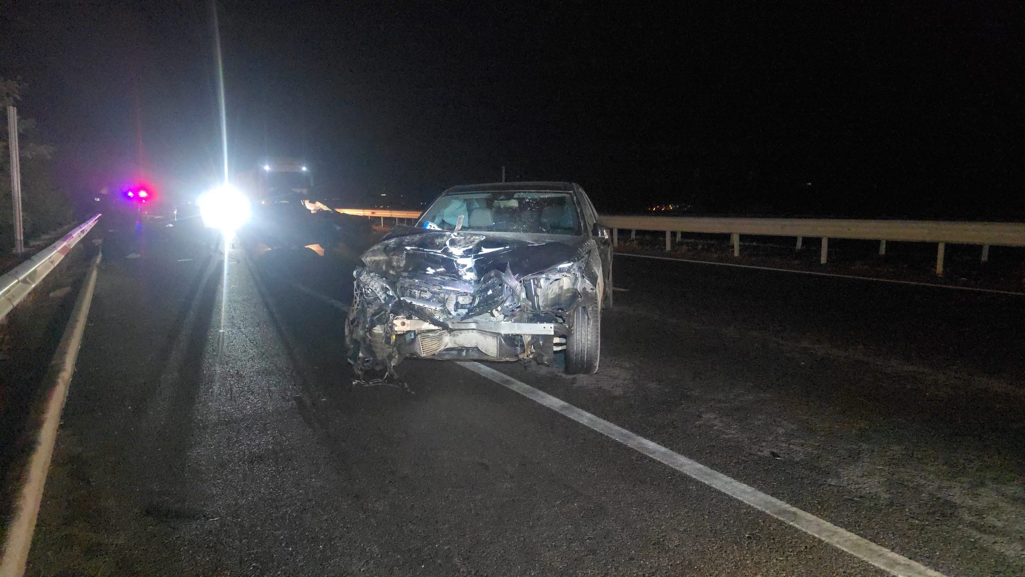 2 otomobil çarpıştı: 1'i ağır 2 yaralı