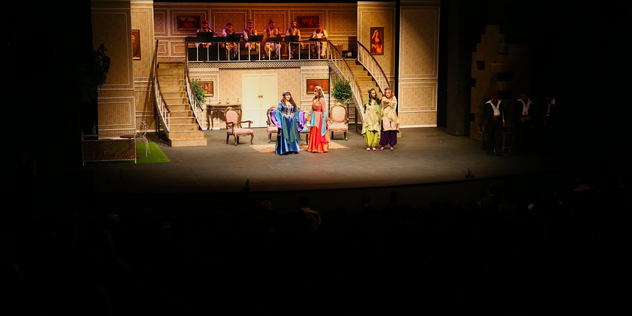 Diyarbakır'da "21. Orhan Asena Yerli Oyunlar Tiyatro Festivali" başladı