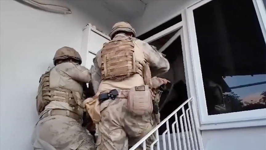 FETÖ operasyonu: 64 şüpheli tutuklandı