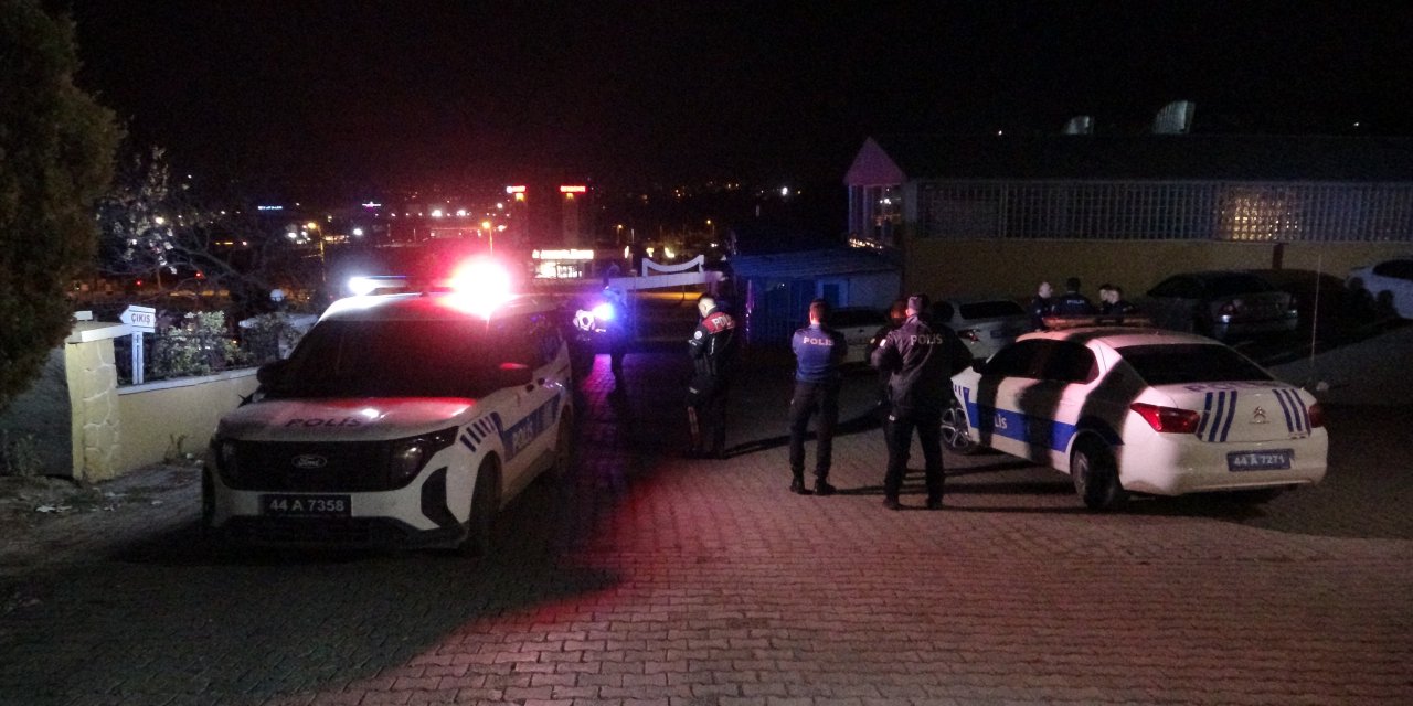 VİDEO -  Düğün salonunda silahlı kavga: 4 yaralı