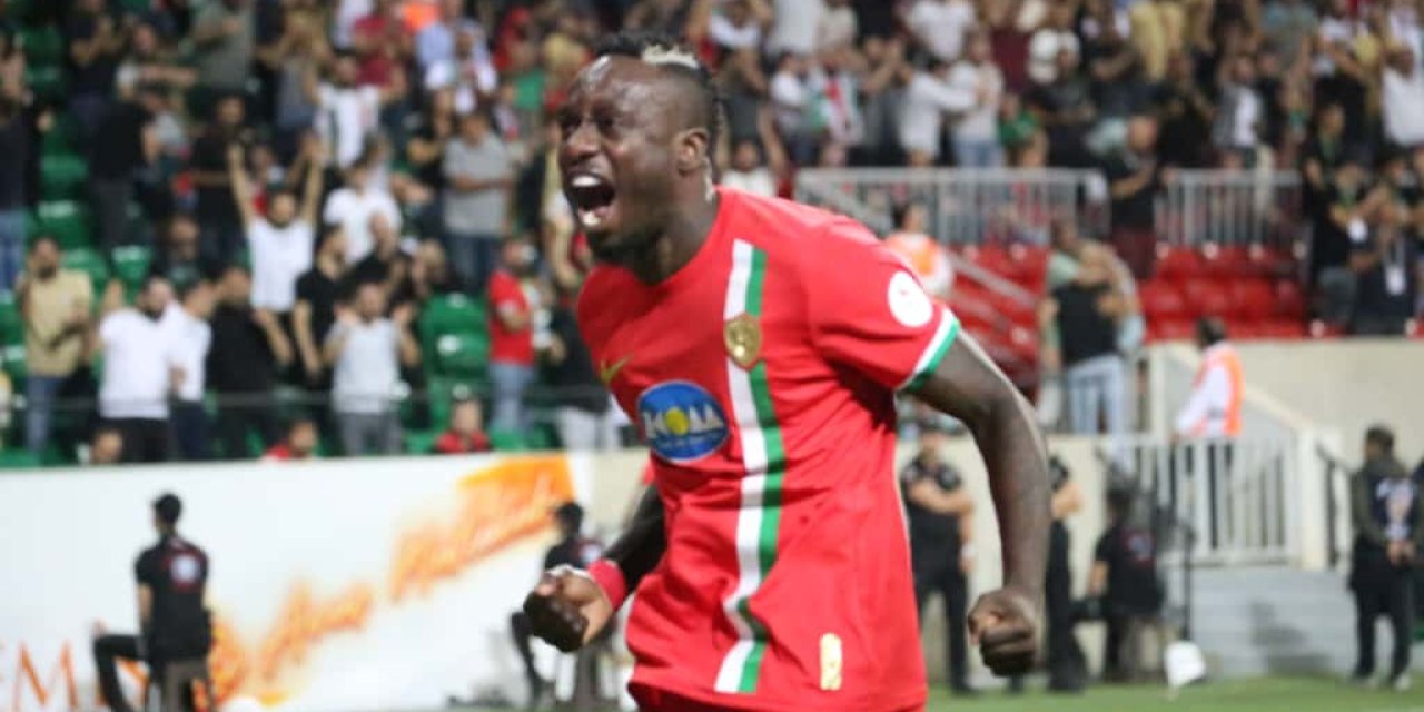 Amedspor'dan 15 dakikada 2 gol