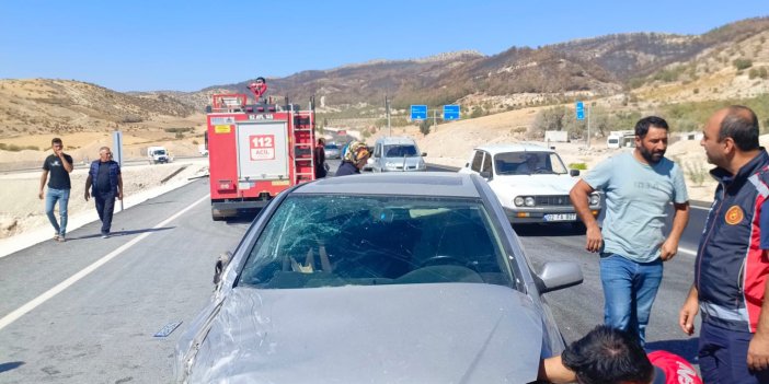 Adıyaman'da iki otomobil çarpıştı: 3 yaralı