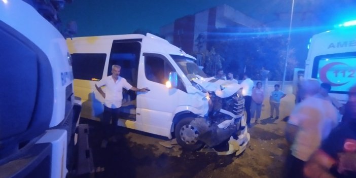 İki ticari araç çarpıştı: 2 yaralı