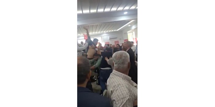 CHP ilçe kongresinde kavga çıktı