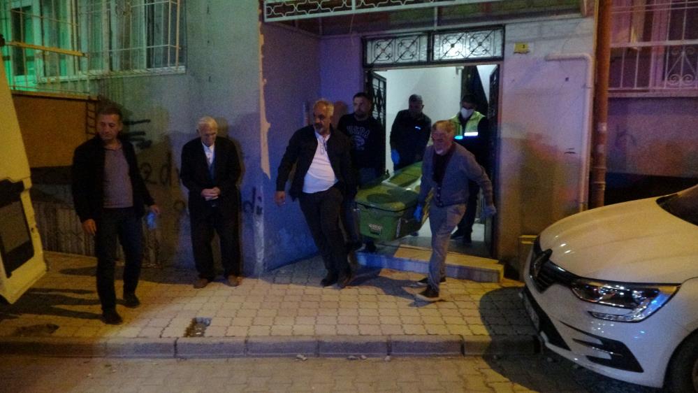 83 yaşındaki vatandaş evinde ölü bulundu