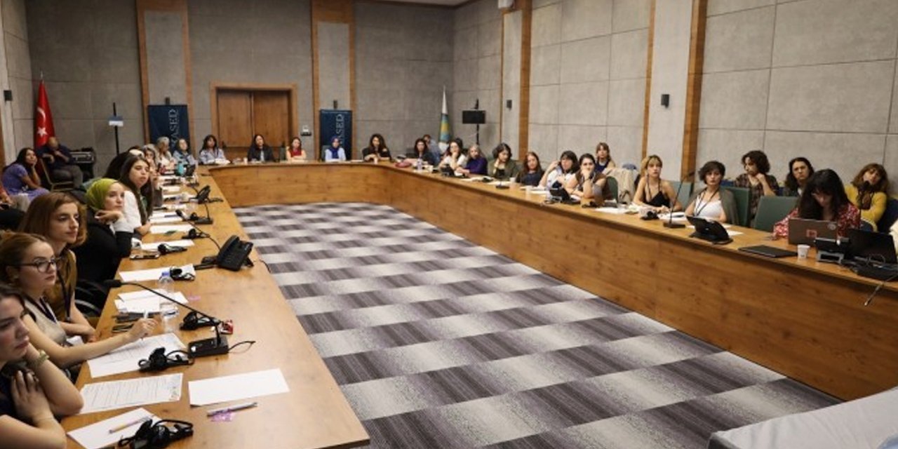 Diyarbakır’da ‘Görsel sanatlar kadın çalıştayı’ düzenlendi