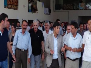 Türk ve Yüksek Mardin Otogarı'ndaki Ezidileri ziyaret etti