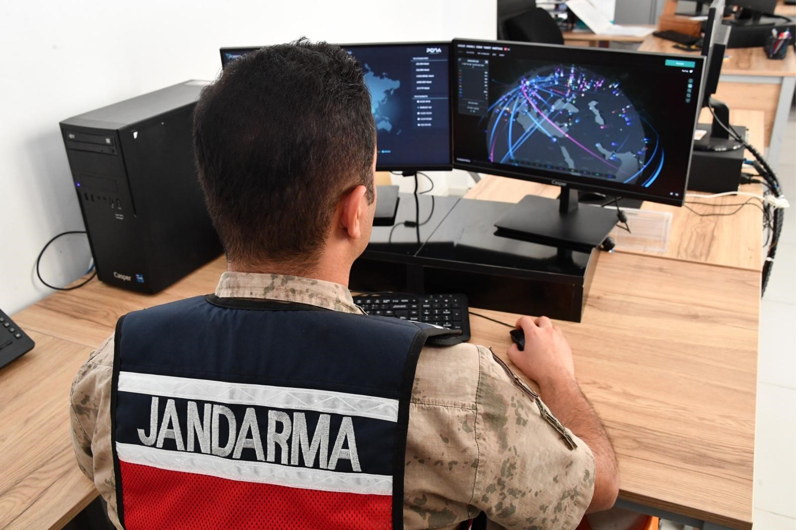 Siber dolandırıcılara jandarma darbesi