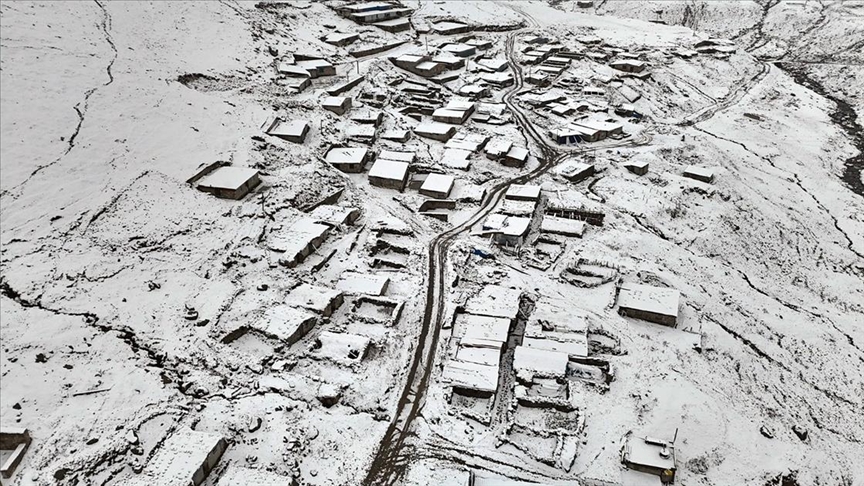 Yurtta birçok ilde kar etkili oldu