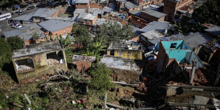 Venezuela’da altın madeni çöktü: 14 ölü