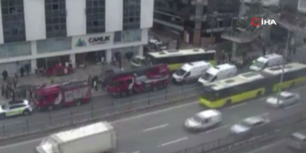 İstanbul'da otobüs durağa daldı: Ölü ve yaralılar var