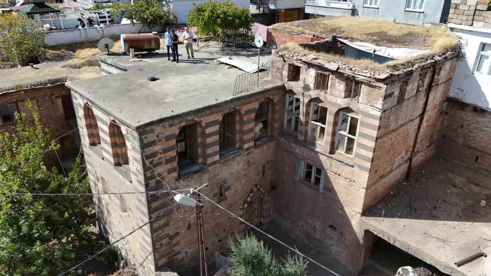 Diyarbakır’ın tarihi Beyler Konağı turizme kazandırılmayı bekliyor