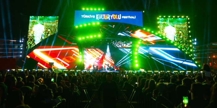 Buray Diyarbakır Kültür Yolu Festivali’nde sahne aldı