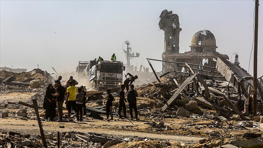 İsrail’in, Gazze'ye insani yardım girişini dondurma kararından "ABD baskısıyla" vazgeçtiği öne sürüldü