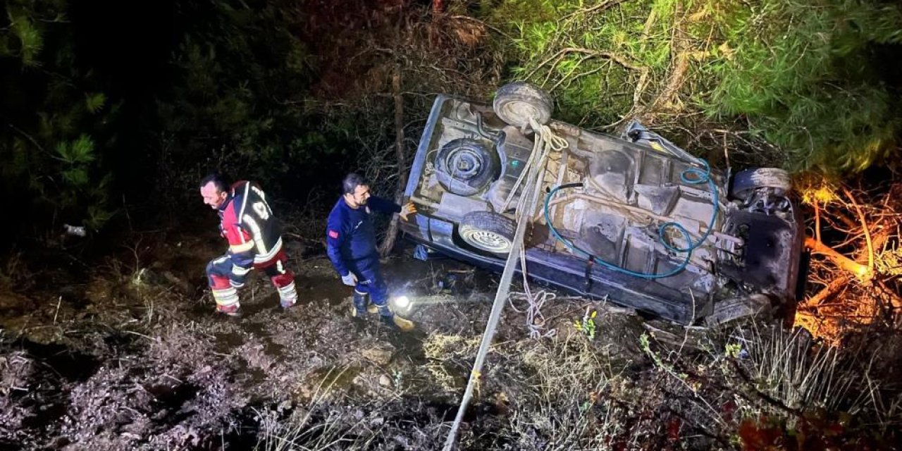 Araç dereye uçtu: 5 yaralı