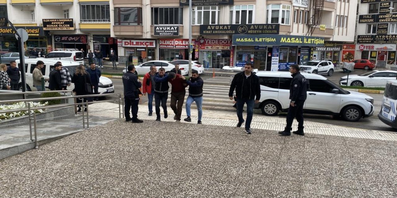 Tartışma esnasında Babasını tüfekle öldürdü