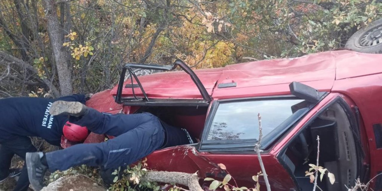 Otomobil uçuruma yuvarlandı: 3 yaralı