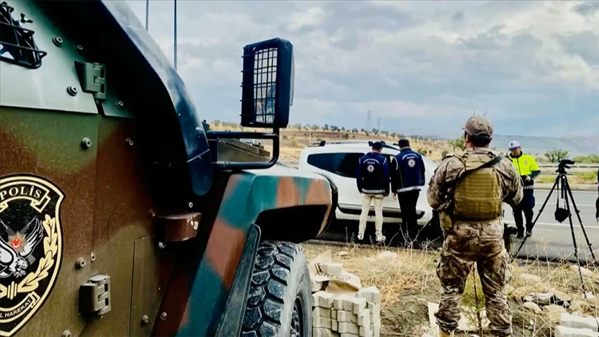 169 göçmen kaçakçısı yakalandı