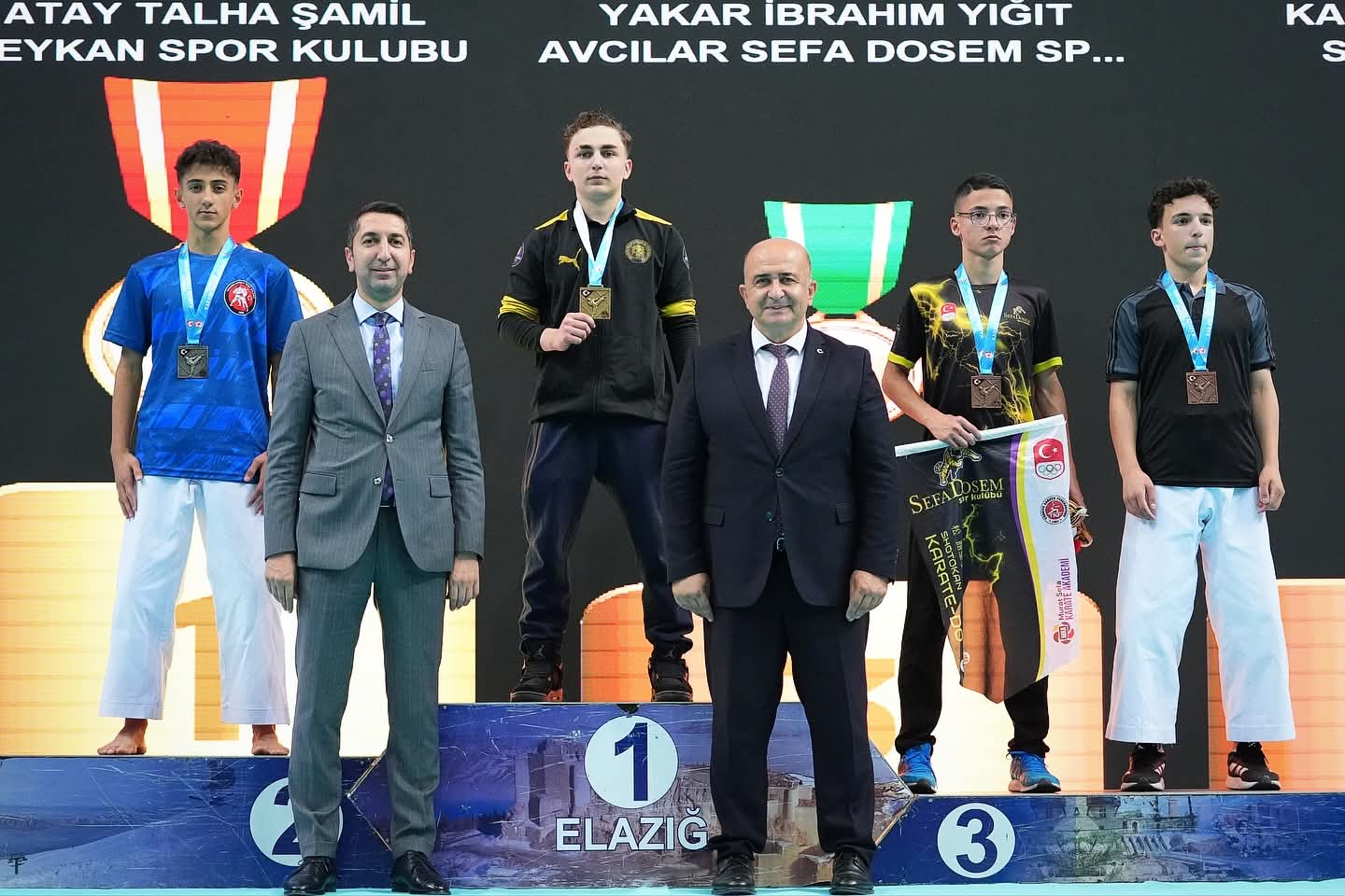 Türkiye karate şampiyonası yoğun katılımla başladı