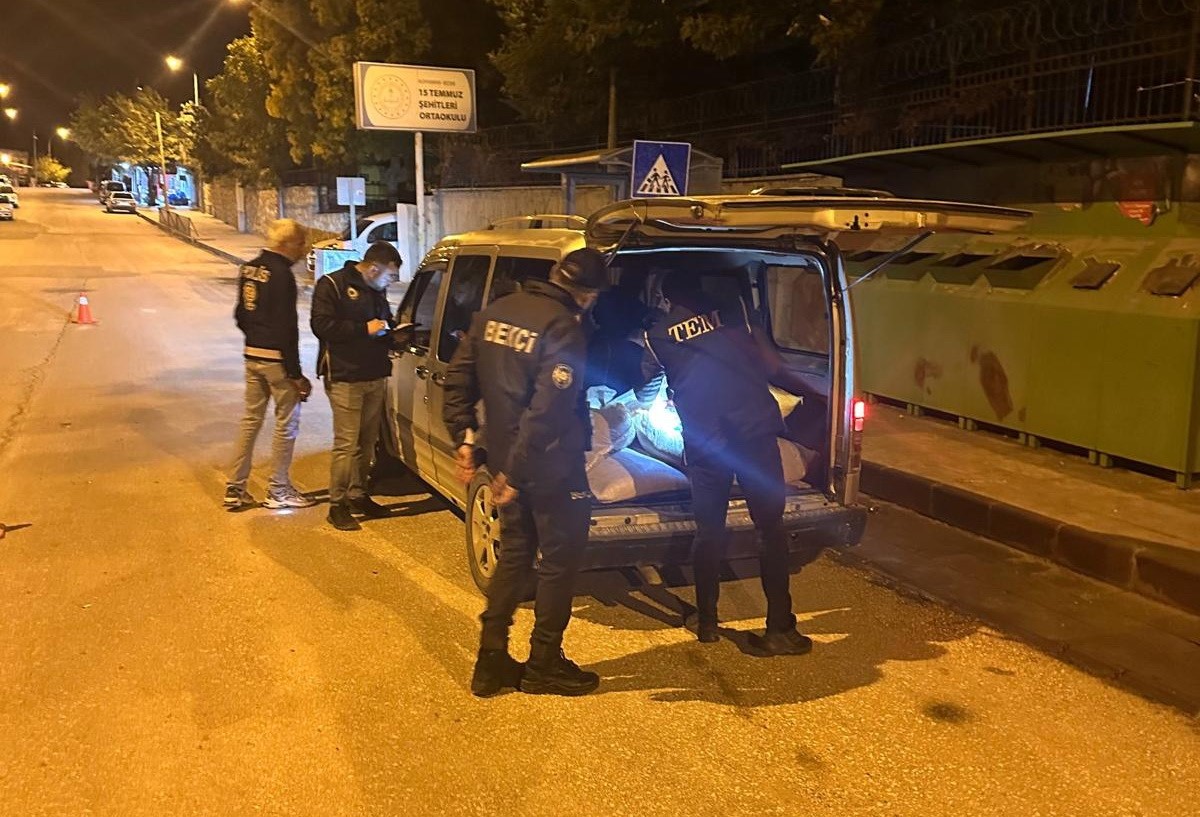 Çeşitli suçlardan aranan 4 şahıs yakalandı