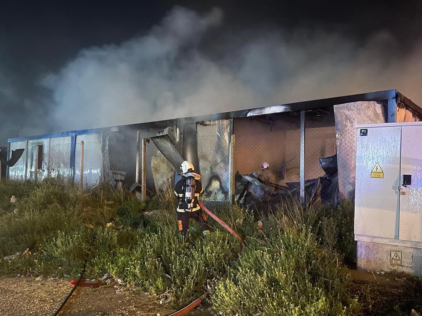 Hatay’da konteyner kentte yangın